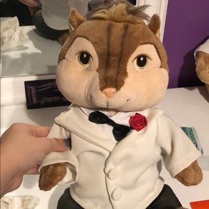 Alvin build a bear